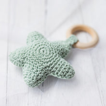 Load image into Gallery viewer, Newborn Baby Toys 1pc Wooden Teether Crochet Pattern Rattle Elephant Rattle Toy Newborn Amigurumi Teether Baby  Rattles Gift